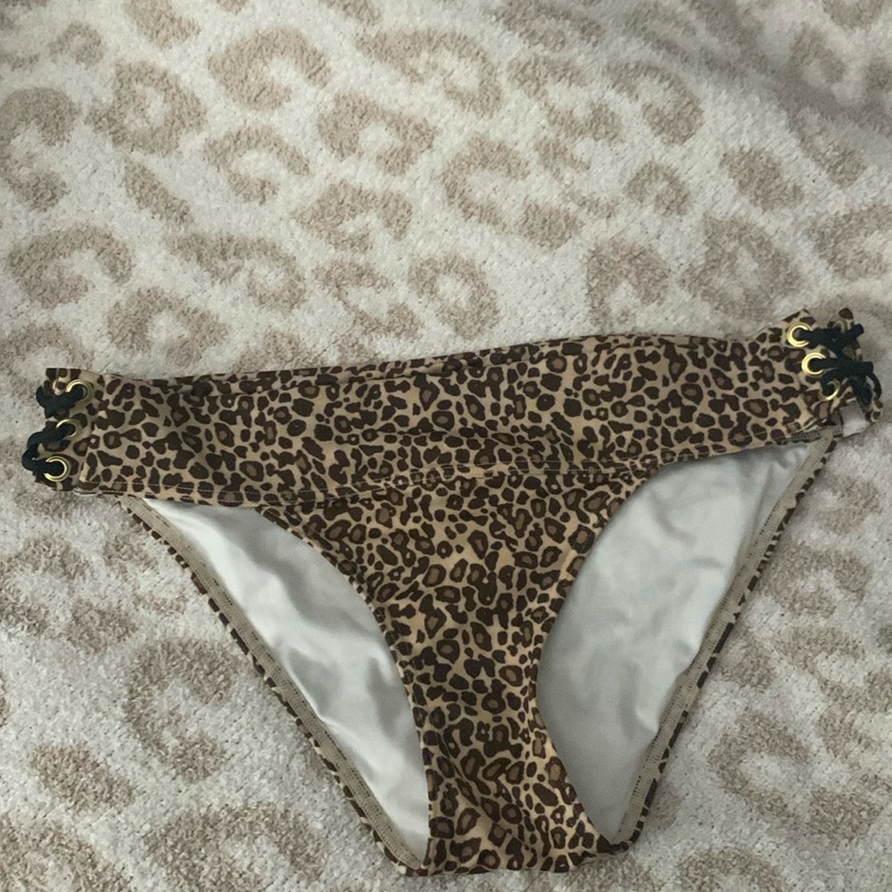 Size M Victorias Secret Bikini Bottoms